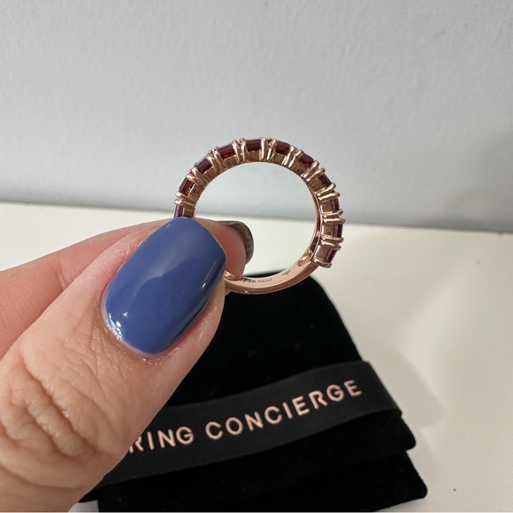 Ring concierge Garnet Ring - Picture 5 of 8